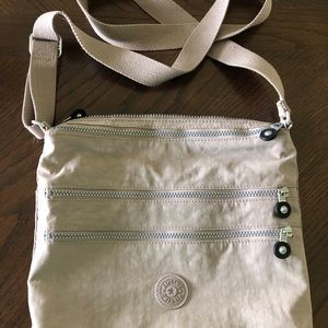 Kipling Alvar crossbody